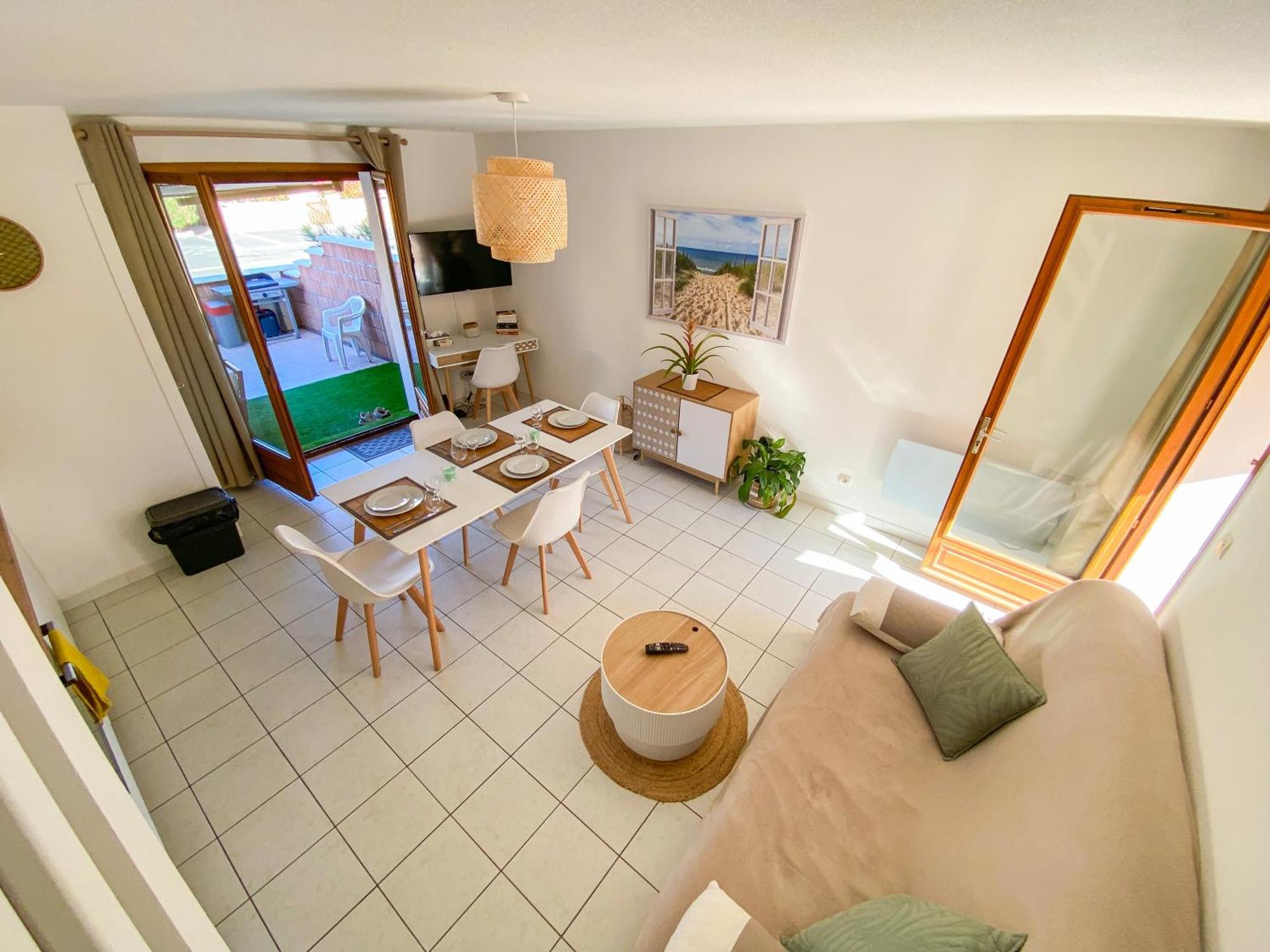 Maison "Douceurs D'Ete " Maison De Vacances Bord De Mer A Vias Plage - 600M De La Plage Et Du Canal Du Midi - Piscine Residentielle, Wifi Fibre, Activites Et Loisirs Exterior photo